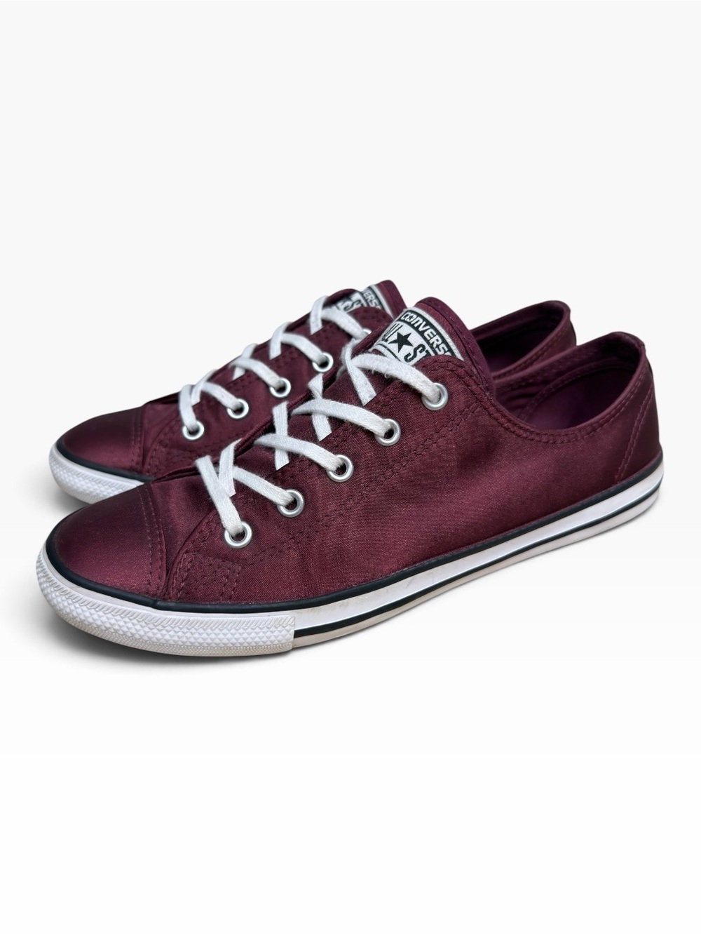 Converse All Star Burgundy Satin Low Top Sneakers Women’s Size 8 Lace Up Shoes